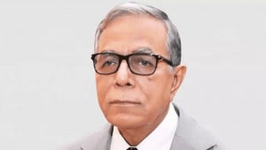 আবদুল হামিদের প্রস্থান ও প্রত্যাবর্তনের প্রশ্ন 