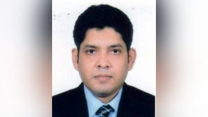 কর্মস্থলে নেই শরীয়তপুরের ডিসি 