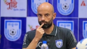 এখনই ক্যাবরেরাকে ছাঁটাই করছে না বাফুফে