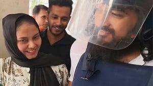 বিয়ের ৫ দিন পর আইনজীবী জানালেন নোবেল বাবা হতে চলেছেন