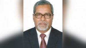 সাবেক সিইসি কেএম নুরুল হুদাকে ধরে পুলিশে সোপর্দ