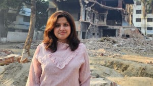 ধানমন্ডি ৩২-এ ভাঙা বাড়ির সামনে দাঁড়িয়ে যা বললেন ন্যান্সি