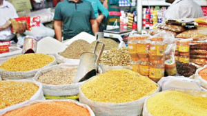 পাইকারিতে দাম কমলেও প্রভাব নেই খুচরা বাজারে