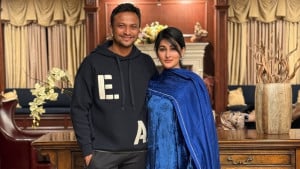 বিচ্ছেদের গুজবে জল ঢাললেন সাকিব, আছেন রোমান্টিক মুডে