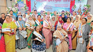 রত্নগর্ভা মায়েরা পেলেন সম্মাননা