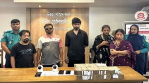 বায়িং হাউসে চাকরির নামে পর্নোগ্রাফির ফাঁদে তরুণীরা