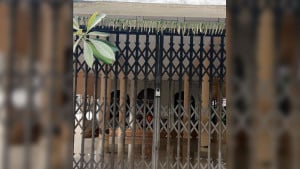 সিলেট নগরীর সেই মন্দিরে এবার ঝুলল তালা