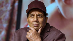 ধর্মেন্দ্রকে নিয়ে শোকবার্তায় যা লিখলেন মোদিসহ বলিউড তারকারা