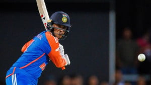 অভিষেকের বিশ্বরেকর্ডের দিনে বৃষ্টির বাধায় পরিত্যক্ত ম্যাচ
