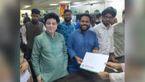 বাগেরহাট-২ থেকে এনসিপির মনোনয়ন সংগ্রহ করলেন যুগ্ম মূখ্য সংগঠক মোল্যা রহমাতুল্লাহ