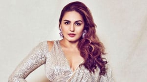 পুলিশের চোখ ফাঁকি দিতে সদা সচেষ্ট হুমা