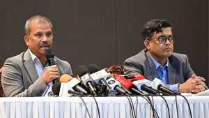 শেখ হাসিনা-কামালকে ফেরাতে আন্তর্জাতিক আদালতে যাওয়ার কথা ভাবছে সরকার