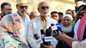 সরকার নয়, একটি পরিষদ দেশ চালাচ্ছে: লতিফ সিদ্দিকী