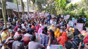 মাগুরা-২ আসনে বিএনপির প্রার্থী পরিবর্তনের দাবিতে সড়ক অবরোধ