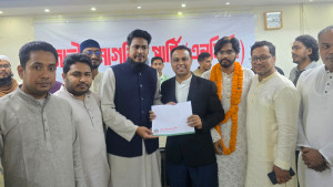 কক্সবাজার-২ আসনে এনসিপির মনোনয়ন ফরম নিলেন অ্যাডভোকেট নাজমুস সাকিব