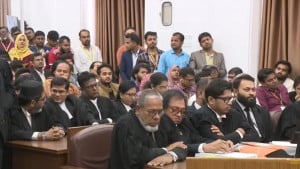 শেখ হাসিনার মামলায় ট্রাইব্যুনালে রায় পড়া চলছে
