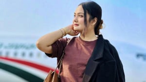 এঁকেবেঁকে চলা নদী