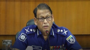 ‘নেতারা দেশ চালাবেন, কিন্তু পুলিশের ওপর প্রভাব বিস্তার করবেন না- সেই জায়গায় কবে যাব’