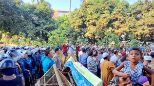 নন-এমপিও শিক্ষকদের যমুনা ঘেরাও কর্মসূচিতে পুলিশের বাধা
