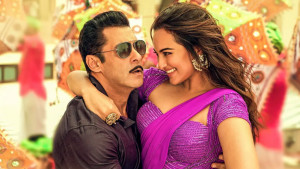 সালমানের এশিয়ান ট্যুর থেকে কি বাদ পড়লেন সোনাক্ষী
