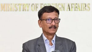 বৈশ্বিক ভূ-রাজনৈতিক পুনর্গঠনে দায়িত্বশীল ভূমিকা রাখবে বাংলাদেশ: পররাষ্ট্র উপদেষ্টা