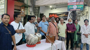 উদীচীর কার্যালয়ে চার মাস ধরে তালা