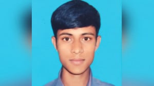 ‘আমার ছেলে রাজনীতি করে না, কেন পুড়িয়ে মারা হলো?’