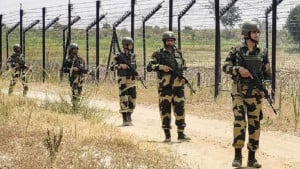 বিস্ফোরণের পর বাংলাদেশসহ তিন সীমান্তে সতর্ক ভারত