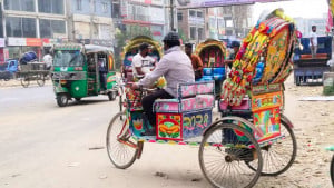 বাসের পাশাপাশি রিকশাও নিয়ন্ত্রণ করুন