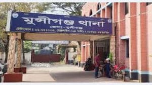 দিনে নিস্তব্ধ, রাতে মহড়া ককটেল বিস্ফোরণ