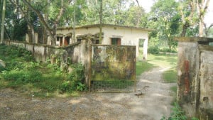 অরক্ষিত মৎস্য প্রজননকেন্দ্রে আস্তানা গেড়েছে মাদকসেবী