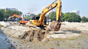 রাজশাহীতে ভরাট পুকুর খনন শুরু