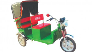 ব্যাটারি রিকশার চালককে লেখাপড়া জানতে হবে