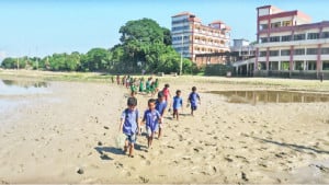 গোয়ালনগরের অদম্য শিশুরা