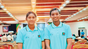 কিশোরী রেহানার কাছে হার মেনেছে অভাব