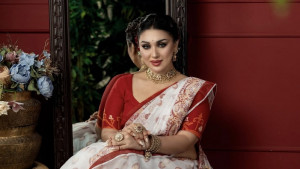 পূজার দিনগুলোয় মা-বাবাকে সবচেয়ে বেশি মনে পড়ে: অপু বিশ্বাস