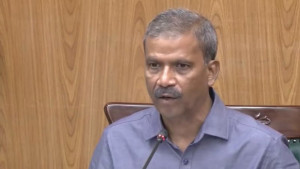 তত্ত্বাবধায়ক নয়, এ সরকারের নিরপেক্ষ ভূমিকা চেয়েছে বিএনপি: আইন উপদেষ্টা