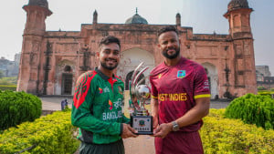 যে কারণে লালবাগ কেল্লায় শিরোপা উন্মোচন