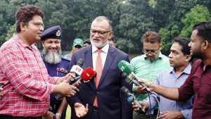 কার্গো ভিলেজে অগ্নিকাণ্ডের কারণ জানা যাবে শিগগির: বাণিজ্য উপদেষ্টা