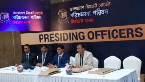 নানা নাটকীয়তা ও বর্জনের পর চলছে বিসিবি নির্বাচনের ভোটগ্রহণ
