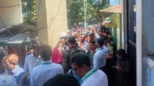 আইডি কার্ড বিড়ম্বনায় শিক্ষার্থীরা, অনেকের ভোট দেওয়া অনিশ্চিত