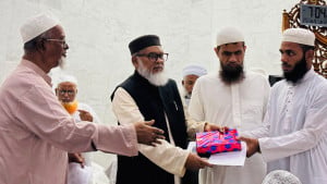 সততা ও ন্যায়নিষ্ঠার সঙ্গে জীবিকা অর্জনের আহ্বান ধর্ম উপদেষ্টার