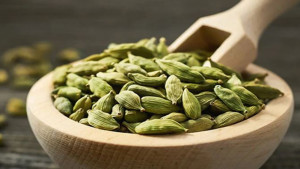 খাবার খাওয়ার পর এলাচ খেলে কী হয়?