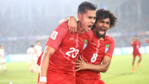 পাসপোর্টে ব্রিটিশ, কানাডিয়ান হলেও হৃদয়ে পুরো বাংলাদেশি