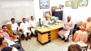 সুনামগঞ্জে বিএনপির ১১ মনোনয়নপ্রত্যাশীর সঙ্গে মির্জা ফখরুলের বৈঠক