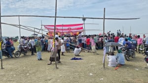 এ. কে. আজাদের অনুদান বিতরণের প্যান্ডেল ভাঙচুর