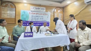 ল’ রিপোর্টার্স ফোরামের দিনব্যাপী স্বাস্থ্য সেবা ক্যাম্প 