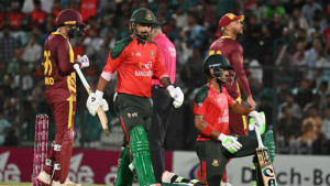 ক্যাচ মিসের আক্ষেপ লিটনের, দায় দিলেন শিশিরকেও