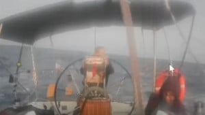 গাজার দিকে একাকী ছুটছে ম্যারিনেট