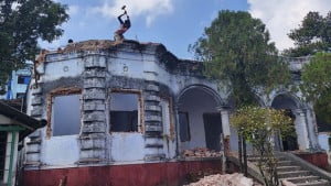 সিলেটের ‌‘মিনিস্টার বাড়ি’ ভাঙার কাজ বন্ধের নির্দেশ